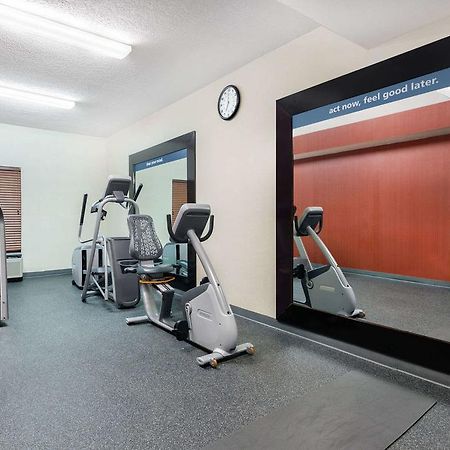 Rome Inn And Suites ภายนอก รูปภาพ
