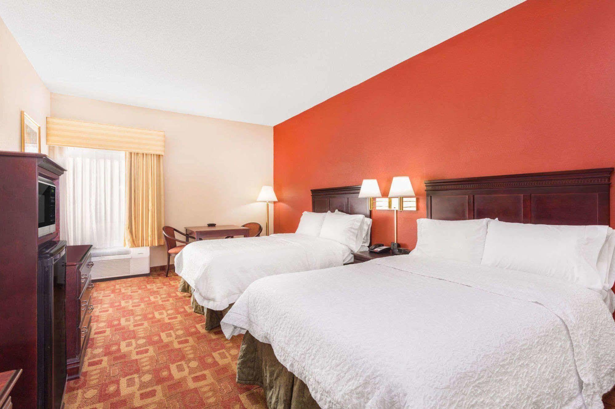 Rome Inn And Suites ภายนอก รูปภาพ