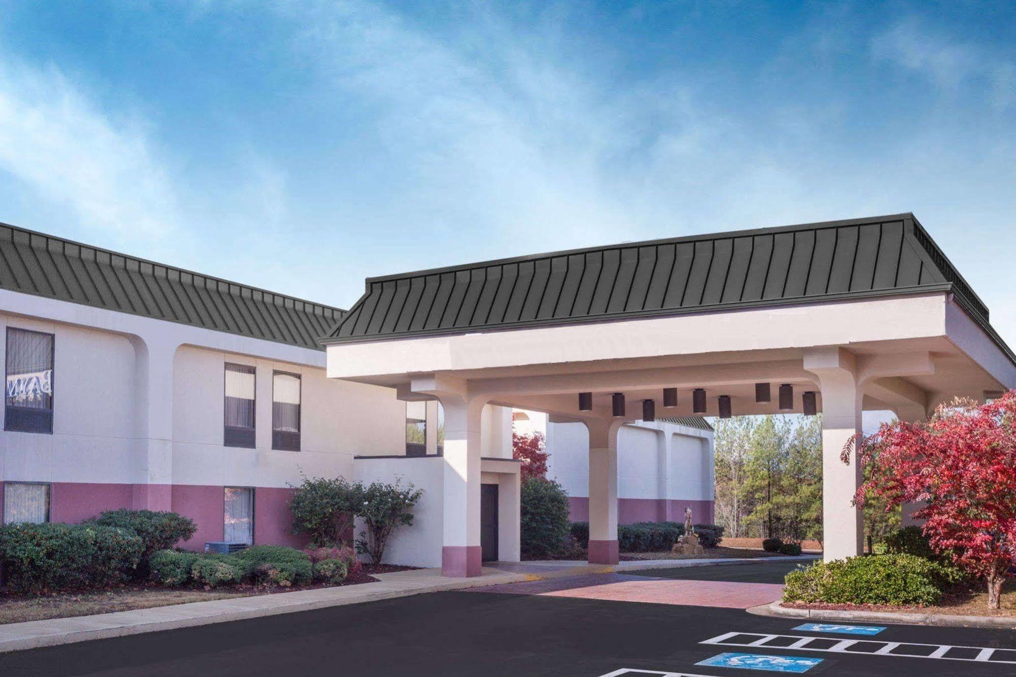 Rome Inn And Suites ภายนอก รูปภาพ
